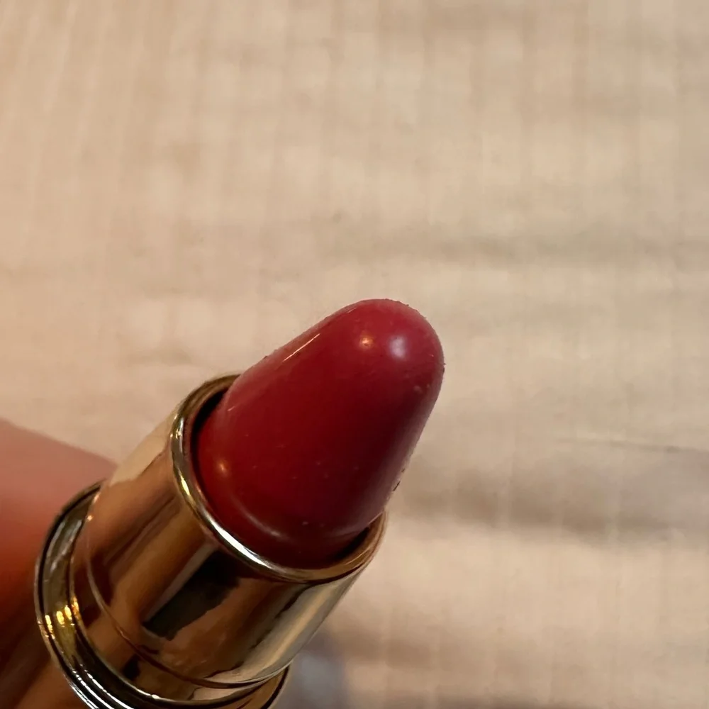 Mally- Lipstick Crayon - Fierce Pinky Coral - 0.09‎ Oz